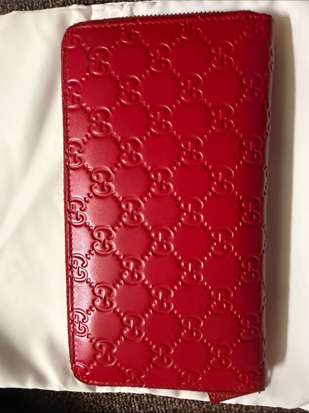 Gucci Red Quilted Signature Zip Wallet